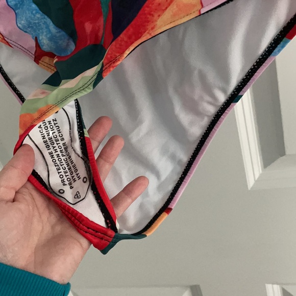 Multi-Colored Underwire Bikini Set size L NEW - Picture 4 of 9